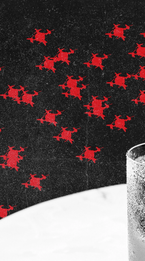 Изображение-Заходит авторка DOXA в бар… и обсуждает марксизм с сотрудником пропагандистского канала