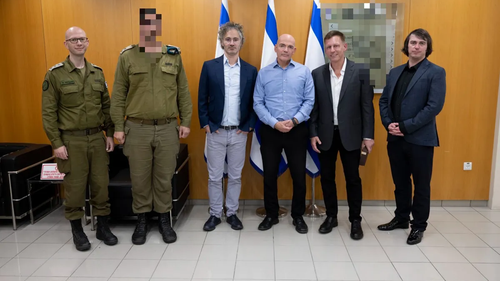 Тиль и Карп на встрече с израильским военным руководством